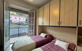 Borghetto Center Large Apartment -Free Parking .